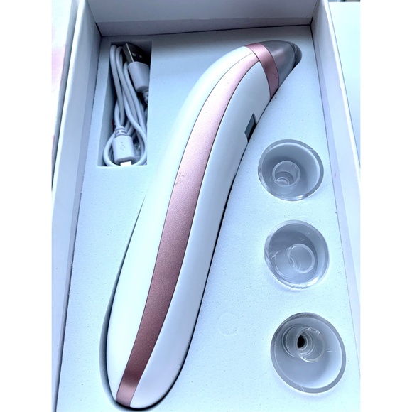 NIB Pore Vacuum Blackhead Remover Extractor Cleaner Suction Facial Rechargeable - Picture 3 of 4